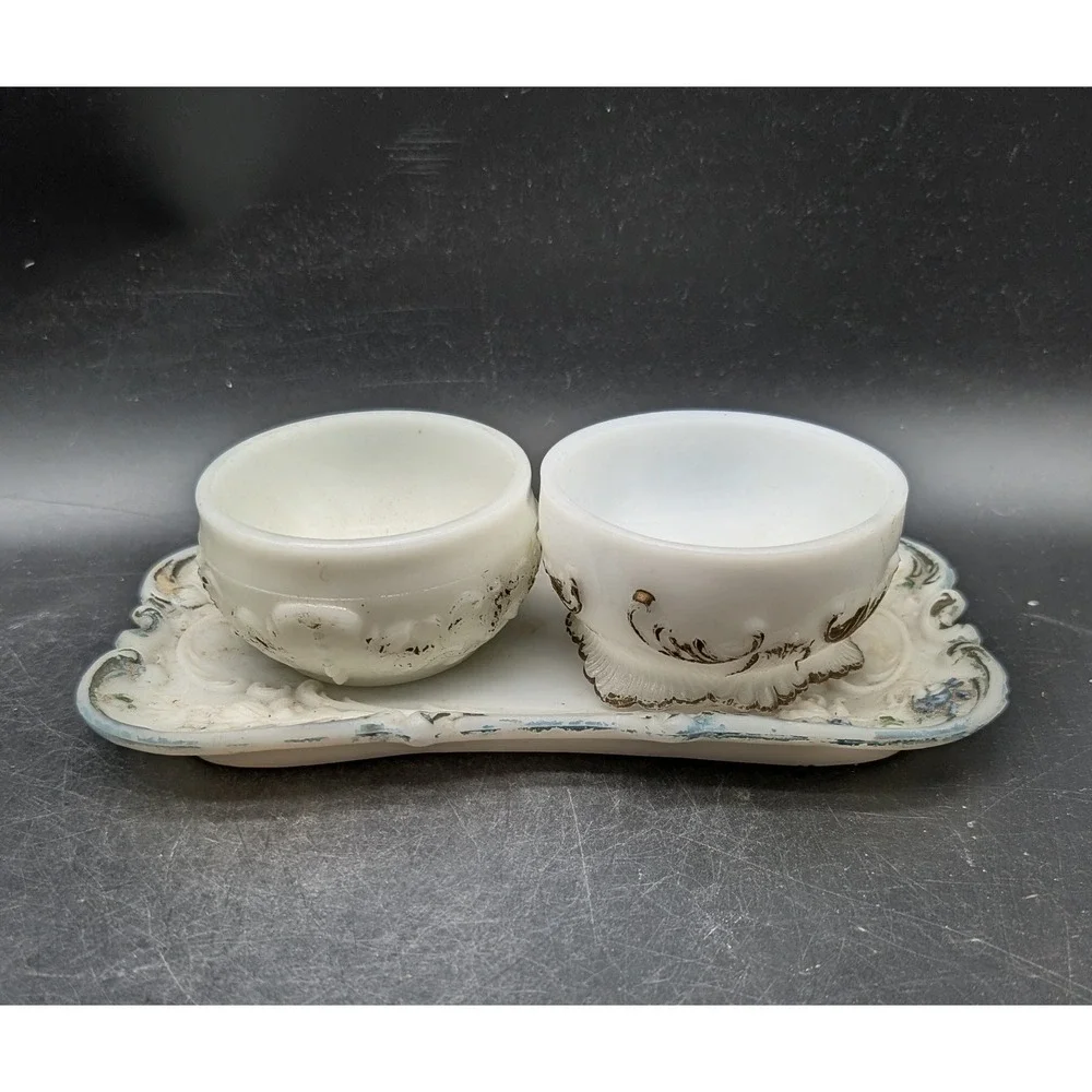 Unbranded antique milk